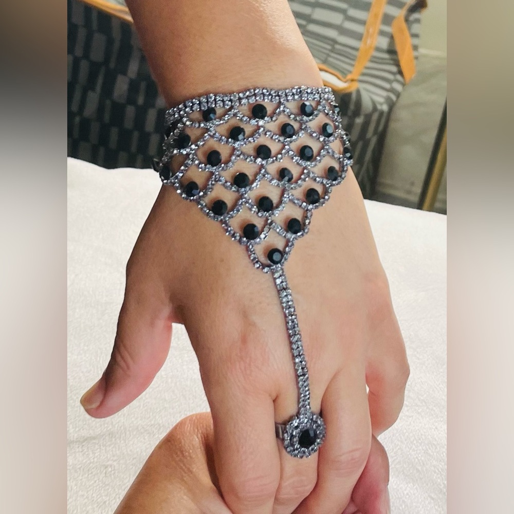 Brand New Rhinestones Beads Decor Mittens Bracelet